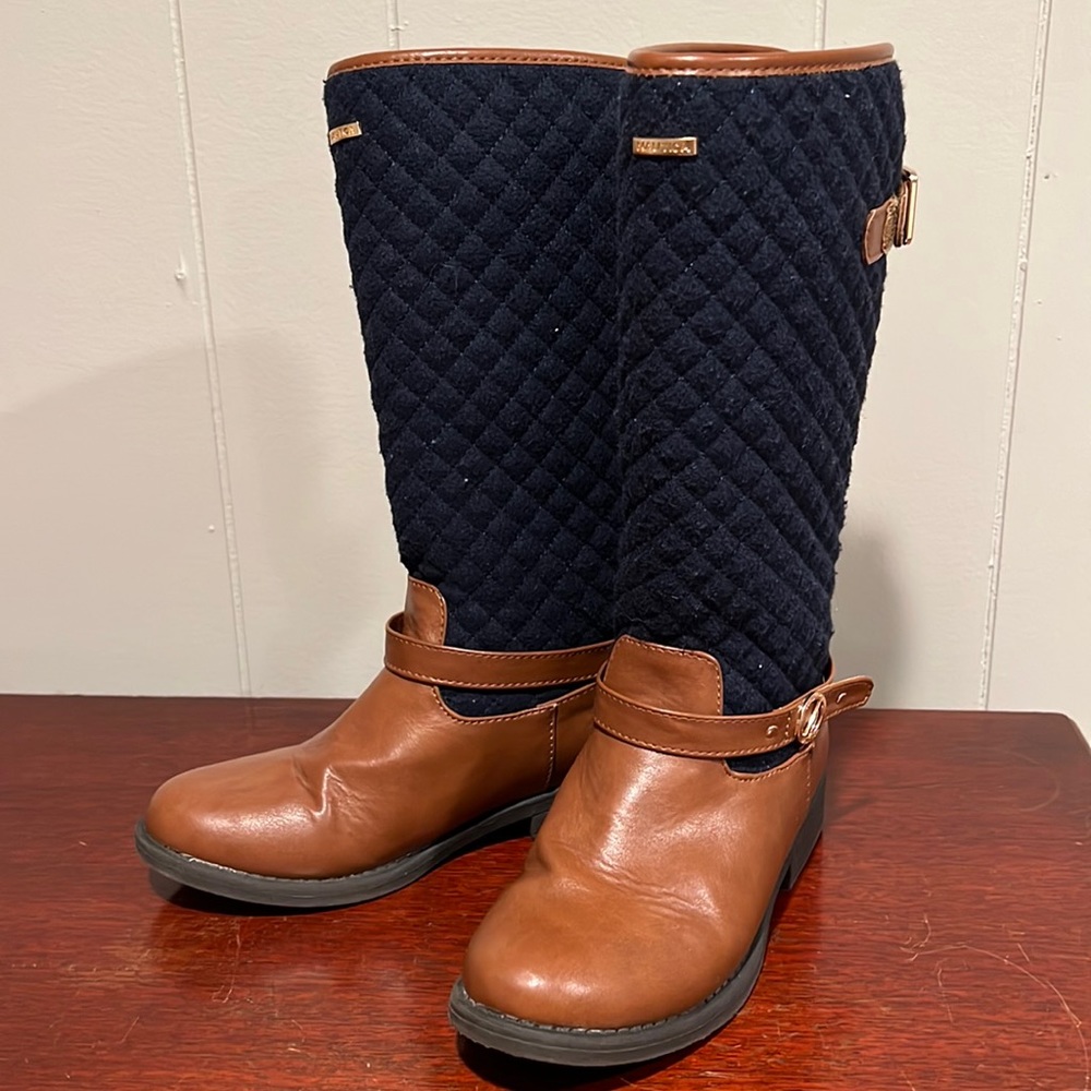 Girls Náutica boots size 2.